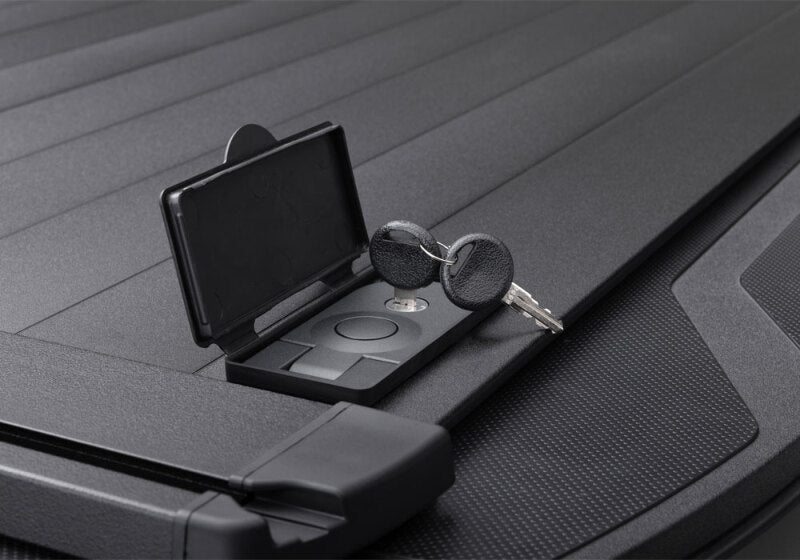 Retrax 2007-2020 Toyota Tundra CrewMax 5.5ft Bed RetraxPRO XR with Deck Rail System