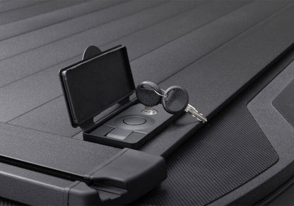 Retrax 2007-2020 Toyota Tundra CrewMax 5.5ft Bed RetraxPRO XR with Deck Rail System