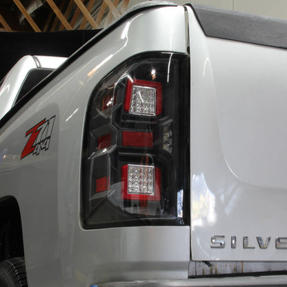 SPYDER xTune 07-13 Chevrolet Silverado 1500/3500 Full LED Tail Lights - Black (ALT-CH-CSIL07-FLED-BK) 9951480