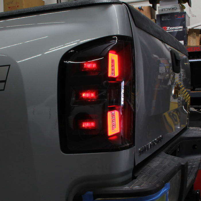 SPYDER xTune 07-13 Chevrolet Silverado 1500/3500 Full LED Tail Lights - Black (ALT-CH-CSIL07-FLED-BK) 9951480