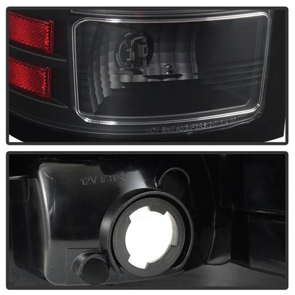 Spyder 07-13 GMC Sierra 1500 V2 Light Bar LED Tail Lights - Black (ALT-YD-GS07V2-LBLED-BK) 5084743
