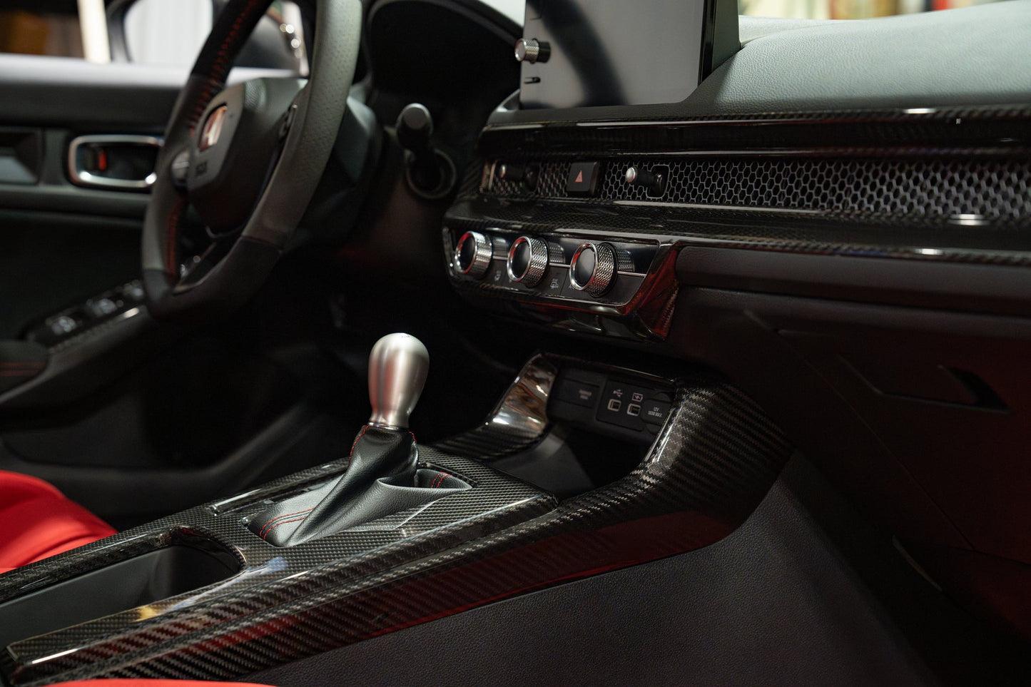 OLM LE Carbon Fiber Interior Dash Cover (2pc) - 2022+ FL Honda Civic  / FL5 Type R