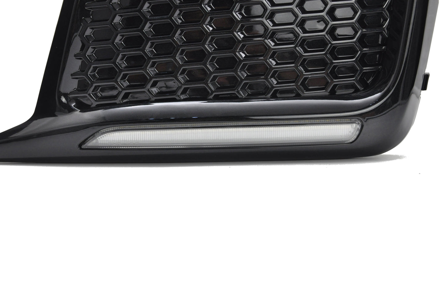 JDMuscle [18-21 WRX/STI] JDM Style Sequential Turn+Drl Bezel w/o Fog Light