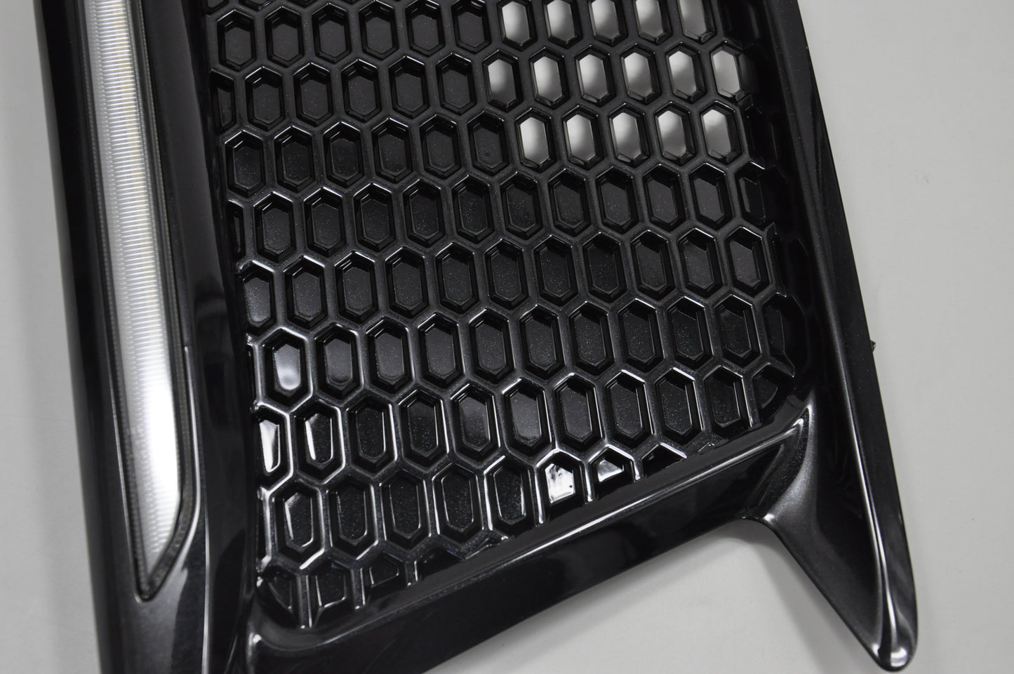 JDMuscle [18-21 WRX/STI] JDM Style Sequential Turn+Drl Bezel w/o Fog Light