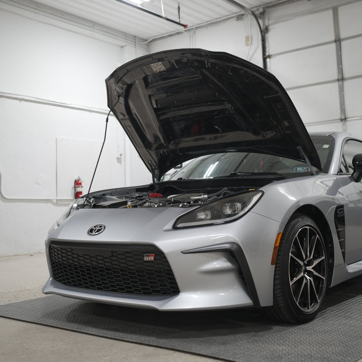 JDMuscle [22+BRZ/GR86] Tanso Carbon Fiber Hood - STI style